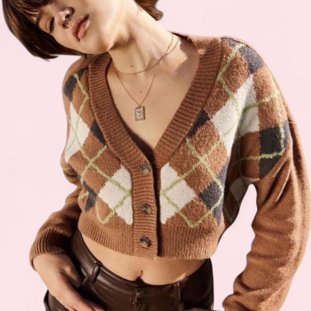 Garage size xs cropped cardigan